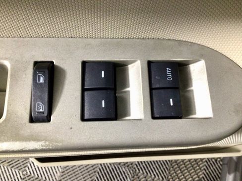 Used 2008 Ford Escape XLT image 16