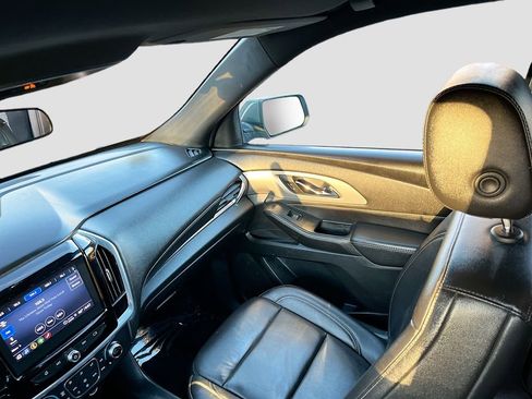 Used 2022 Chevrolet Traverse LT w/ LPO, Floor Liner Package image 23