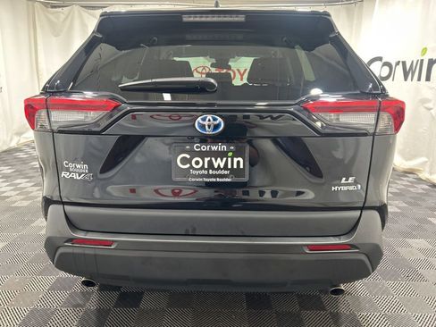 Used 2024 Toyota RAV4 LE image 7