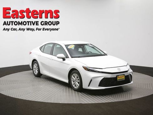 Used 2025 Toyota Camry LE image 50