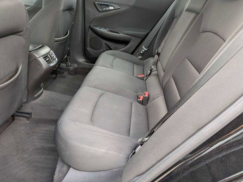Used 2018 Chevrolet Malibu LT image 18