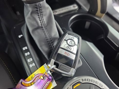 New 2025 Ford Bronco Badlands image 21