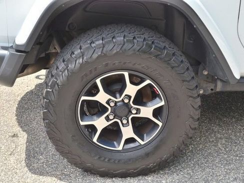 Used 2019 Jeep Wrangler Rubicon AWD/4WD image 11