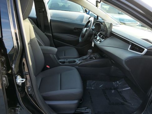 Used 2025 Toyota Corolla LE image 25