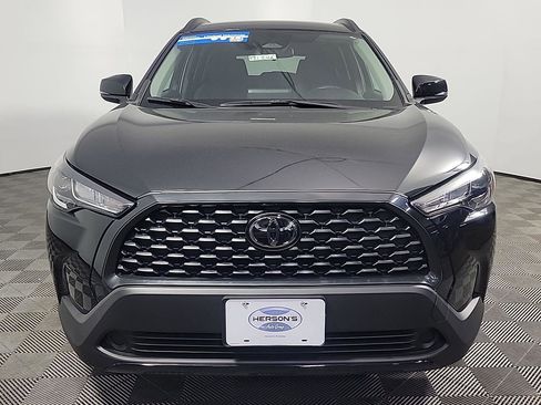 Used 2024 Toyota Corolla Cross LE image 12