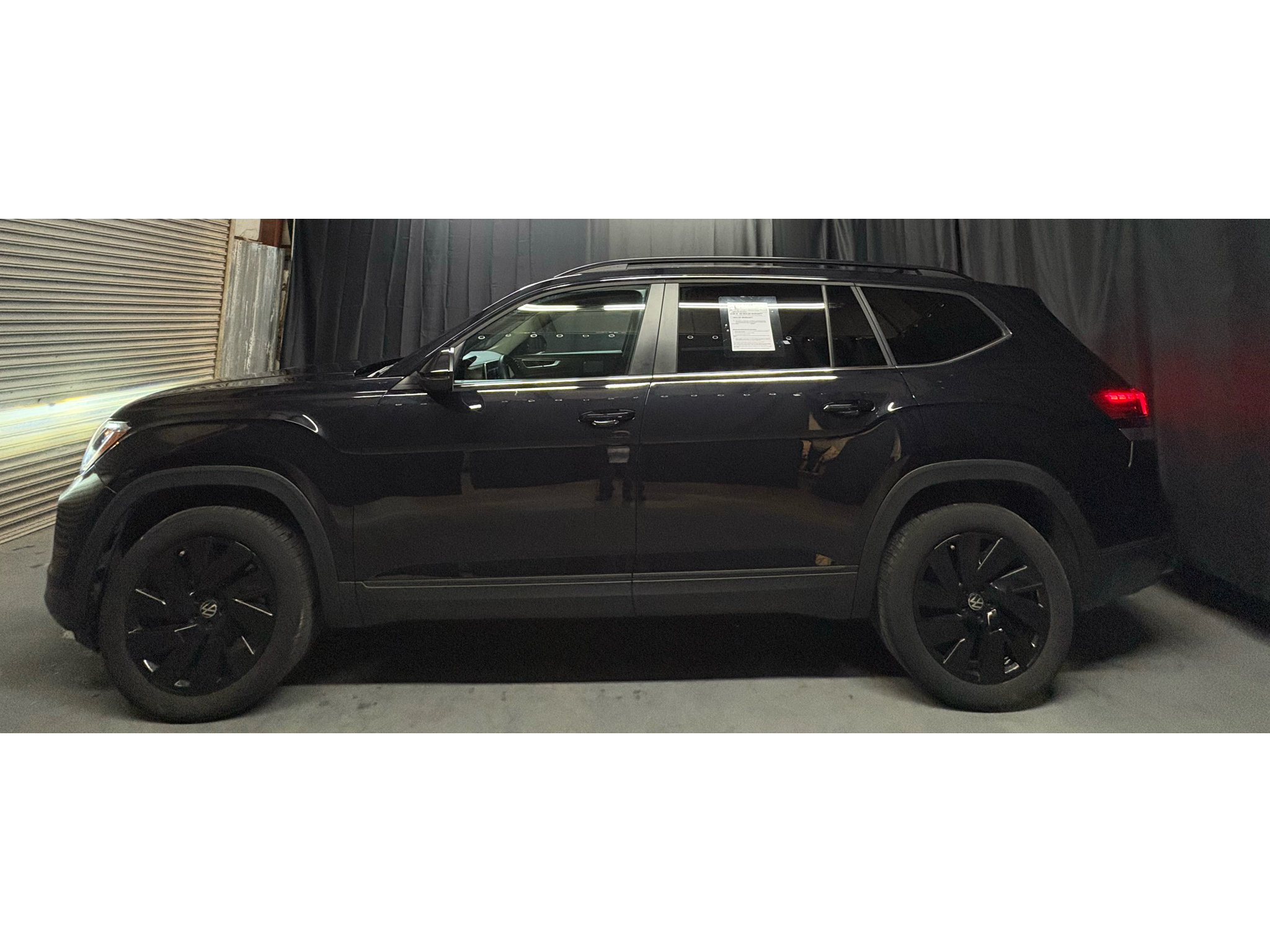 Used 2024 Volkswagen Atlas SE FWD image 8