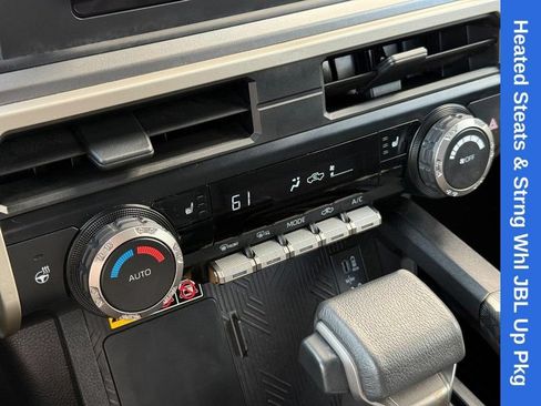Used 2024 Toyota Tacoma SR5 AWD/4WD image 28