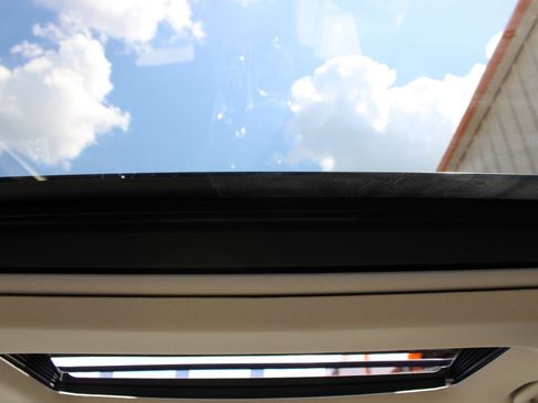 Used 2016 Nissan Maxima Platinum w/ Interior Lighting Package FWD image 40