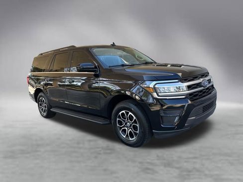 Used 2024 Ford Expedition Max XLT AWD/4WD image 2