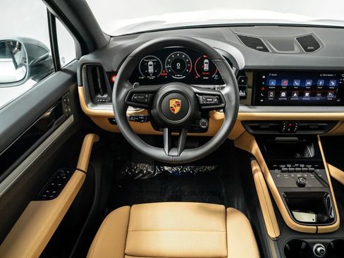 New 2026 Porsche Cayenne AWD/4WD image 14