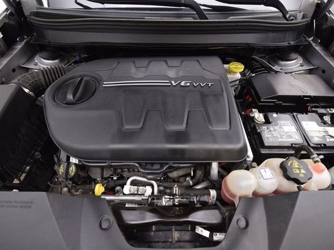 Used 2019 Jeep Cherokee Limited image 28