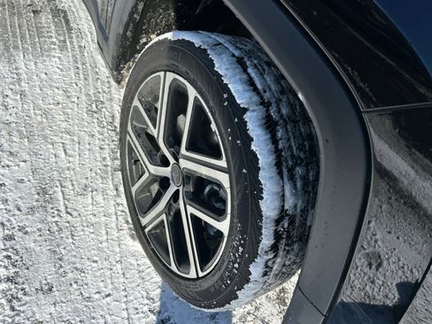 Used 2025 Jeep Compass Limited w/ Sun & Sound Group image 23