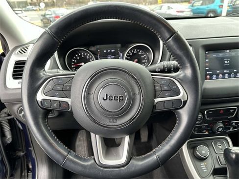 Certified 2019 Jeep Compass Latitude image 27