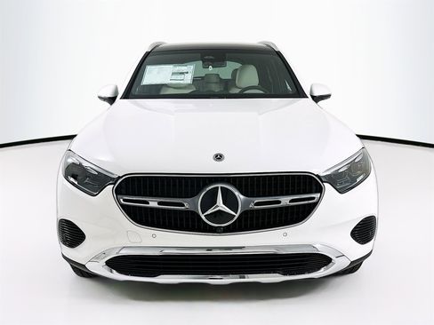New 2026 Mercedes-Benz GLC 300 GLC 300 image 2