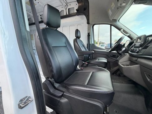 Used 2025 Ford Transit 250 148 High Roof Extended RWD image 18