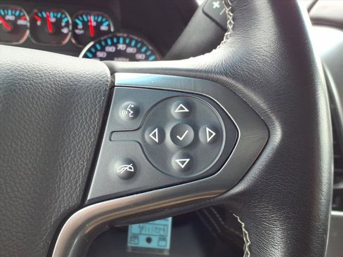 Used 2020 Chevrolet Suburban LT image 17