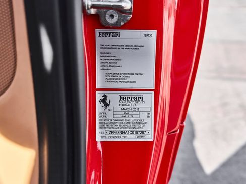 Used 2012 Ferrari 458 Spider RWD image 38