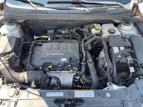 Used 2014 Chevrolet Cruze LT FWD image 27