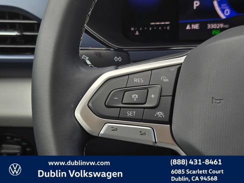 Certified 2023 Volkswagen Taos SE w/ Panoramic Sunroof Package FWD image 22