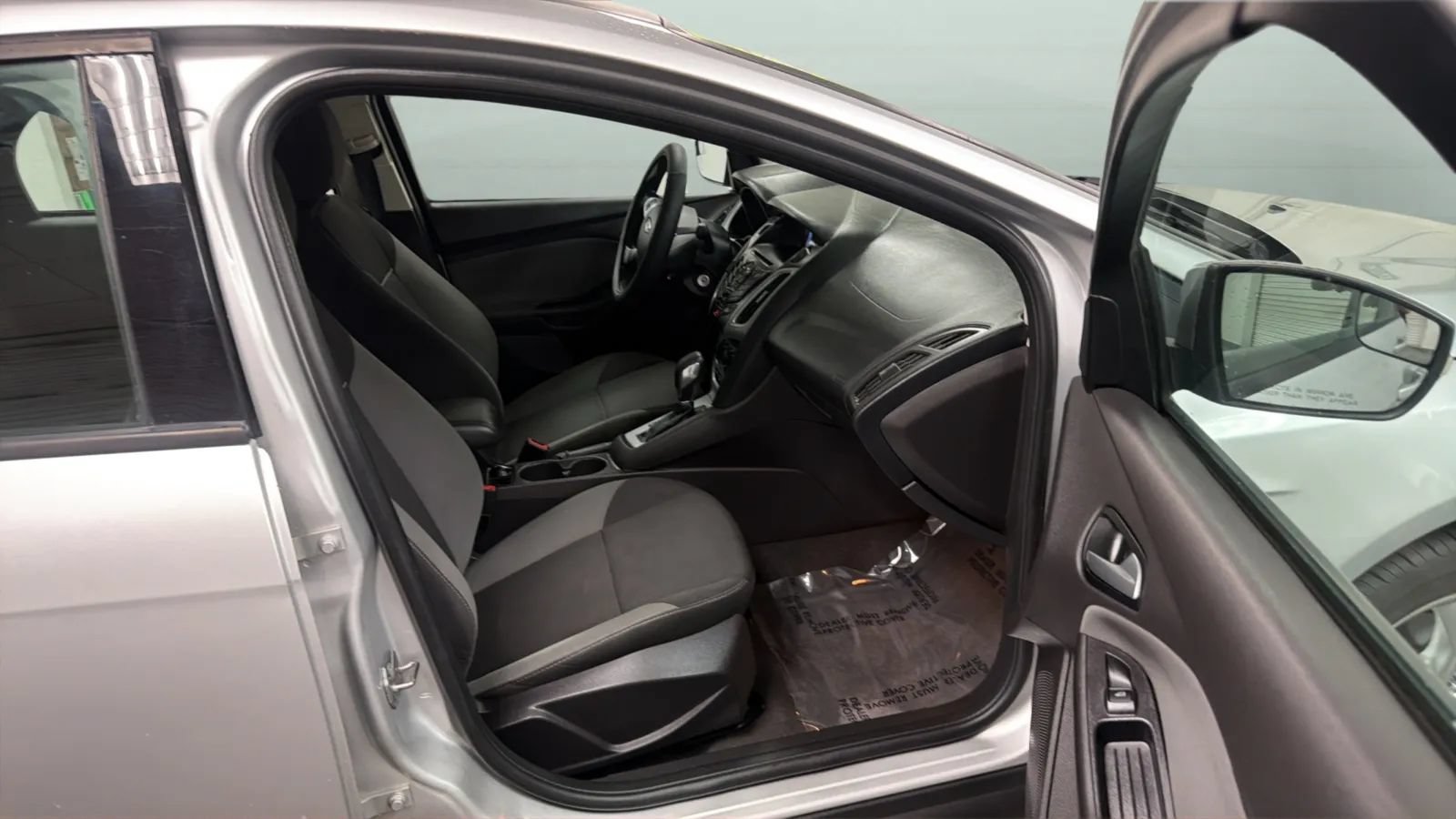 Used 2013 Ford Focus SE FWD image 20