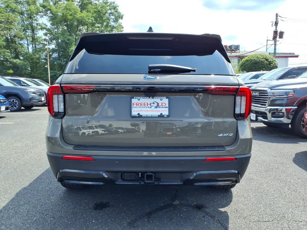 Used 2026 Ford Explorer ST-Line w/ ST-Line Street Pack AWD/4WD image 21
