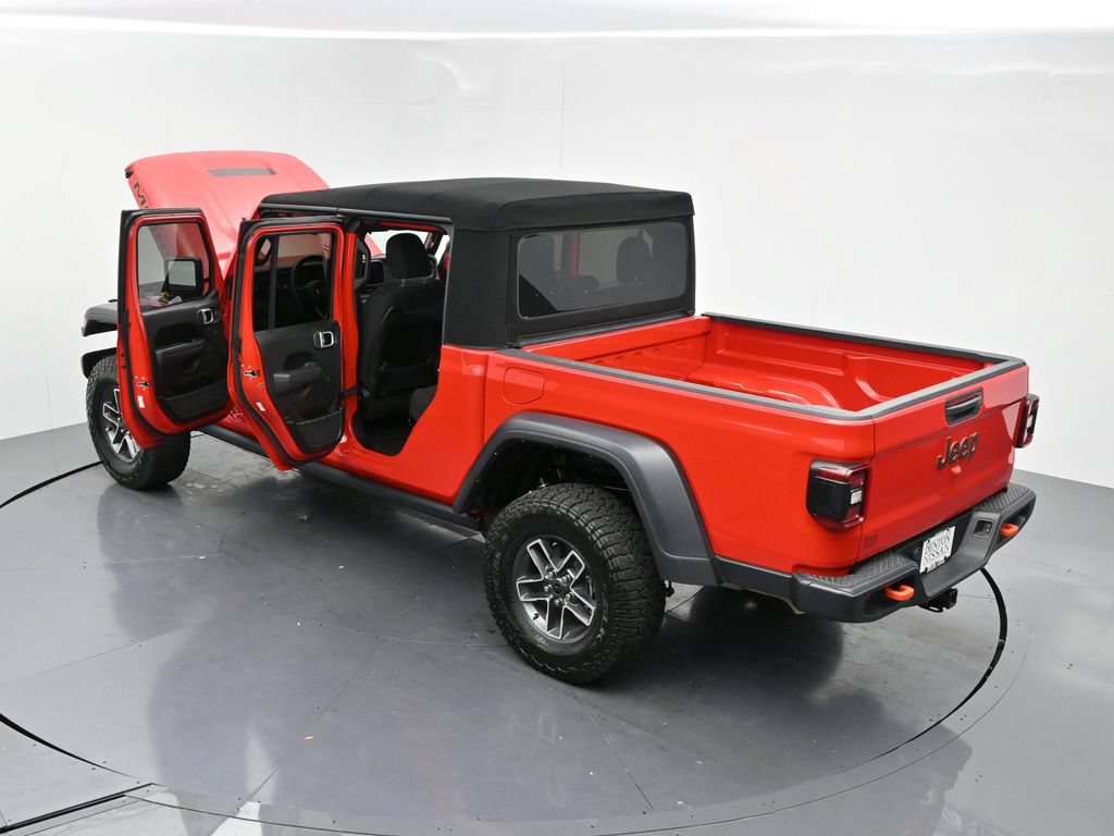 Used 2024 Jeep Gladiator Mojave AWD/4WD image 29