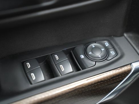 Used 2022 Chevrolet Silverado 1500 RST image 16