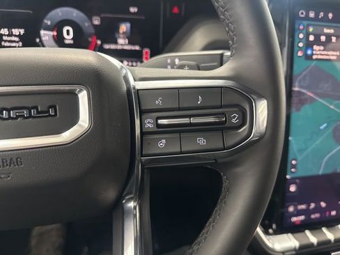 Used 2025 GMC Yukon Denali image 40