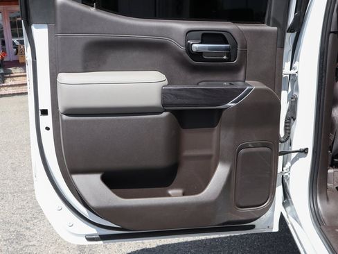 Used 2019 Chevrolet Silverado 1500 LTZ w/ LTZ Premium Package image 38