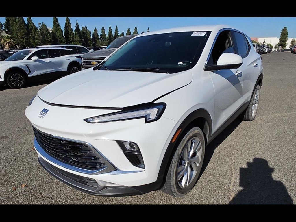 Used 2024 Buick Encore GX Preferred AWD/4WD image 3