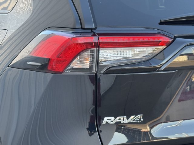 Used 2025 Toyota RAV4 XLE AWD/4WD image 6