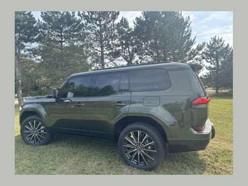Used 2026 Lexus GX 550 w/ Cold Area Package AWD/4WD image 1