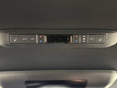 New 2026 Toyota Sienna Platinum AWD/4WD image 25