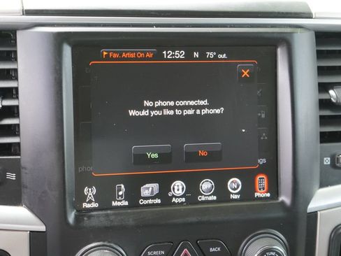 Used 2017 RAM 1500 Big Horn AWD/4WD image 34