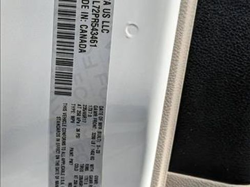 Used 2023 Chrysler Pacifica Touring-L image 19