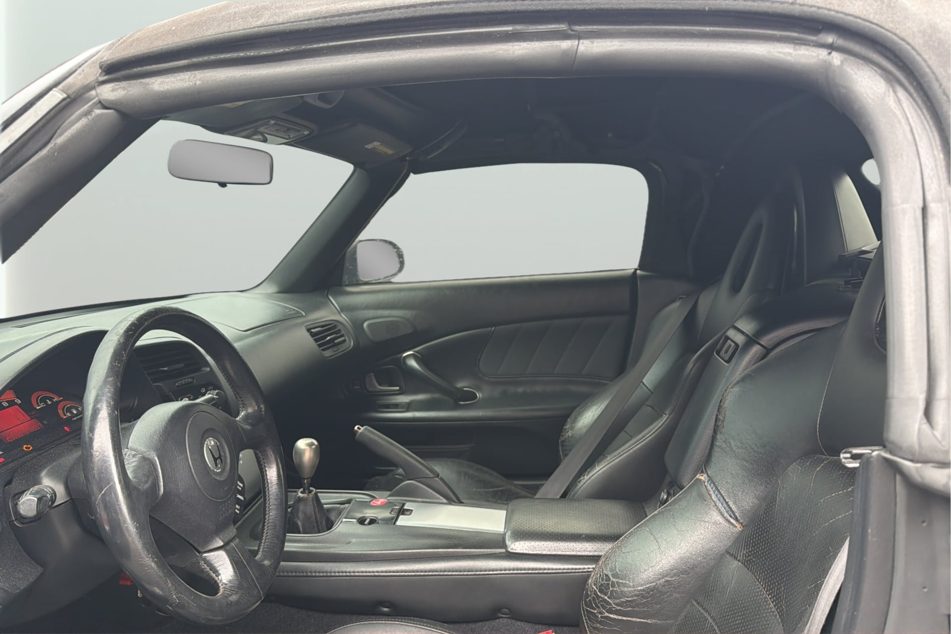 Used 2004 Honda S2000 image 9