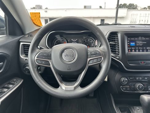 Used 2020 Jeep Cherokee Latitude image 17