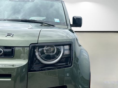 New 2026 Land Rover Defender 110 X-Dynamic SE AWD/4WD image 9
