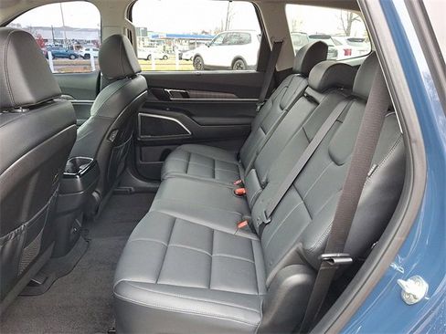 Certified 2023 Kia Telluride EX image 10