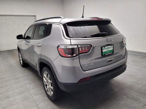 Used 2022 Jeep Compass Latitude AWD/4WD image 6