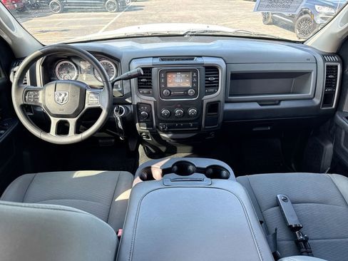 Used 2018 RAM 2500 Tradesman w/ Chrome Appearance Group image 10