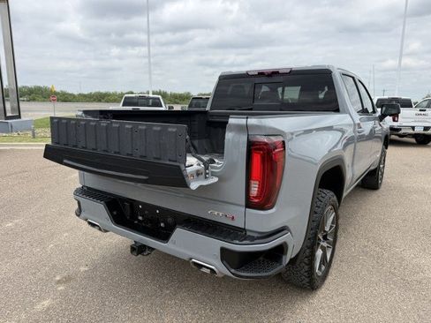 Used 2024 GMC Sierra 1500 AT4 w/ Technology Package AWD/4WD image 10