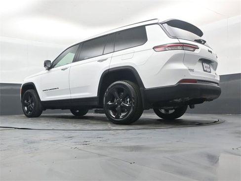 New 2025 Jeep Grand Cherokee L Limited w/ Black Appearance Package image 45