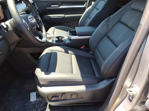 New 2026 GMC Terrain Elevation w/ Elevation Premium Package AWD/4WD image 13