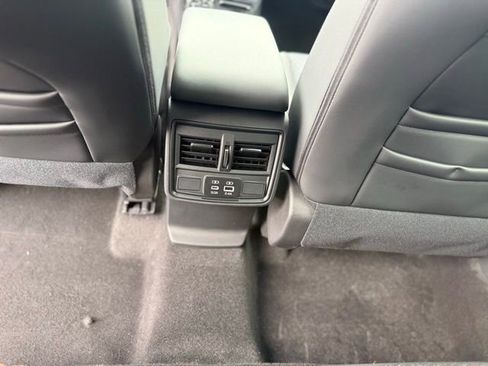 New 2026 Subaru Forester Premium AWD/4WD image 5