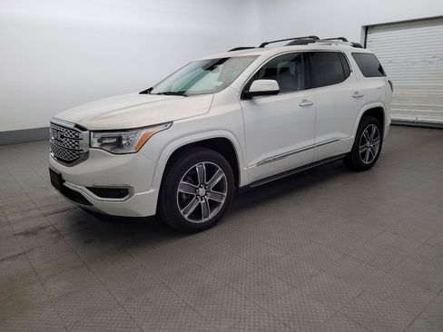 Used 2017 GMC Acadia Denali w/ Technology Package AWD/4WD image 2