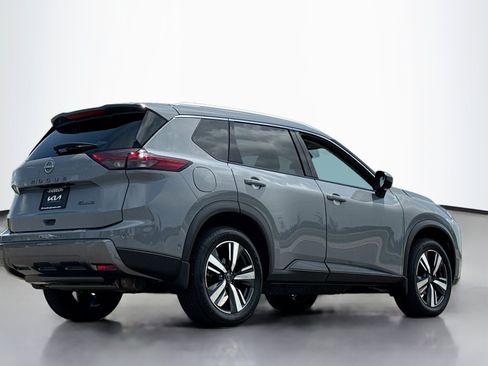 Used 2024 Nissan Rogue SL w/ SL Premium Package AWD/4WD image 2