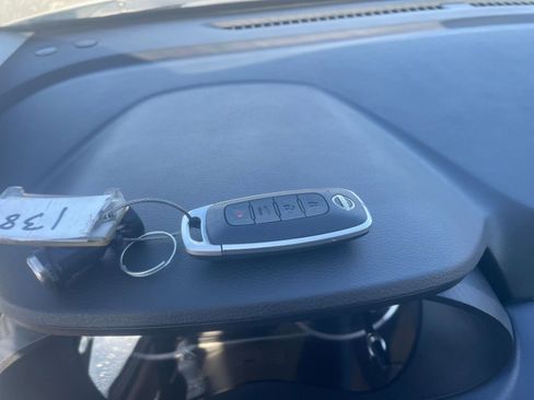 Used 2025 Nissan Versa SV image 21