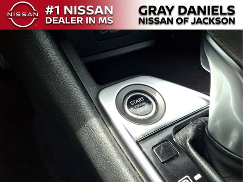 Used 2022 Nissan Sentra SV FWD image 15