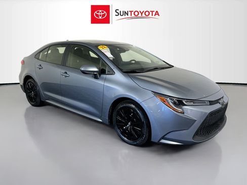 Used 2022 Toyota Corolla LE image 1